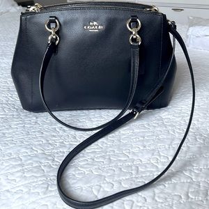 Coach handbag/shoulder bag. In very good/excellent preowned condition.